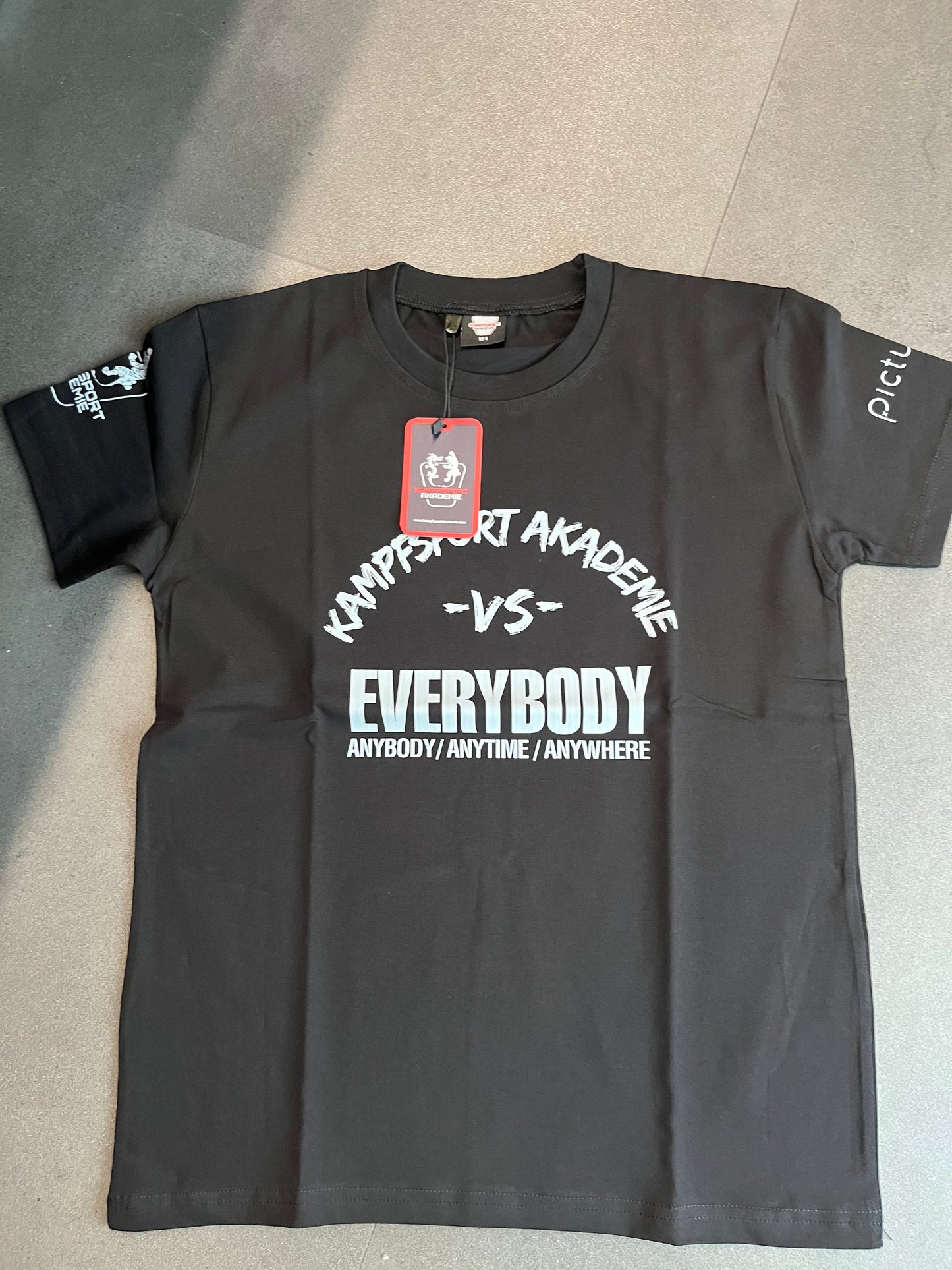T-Shirt KA vs EVERYBODY
